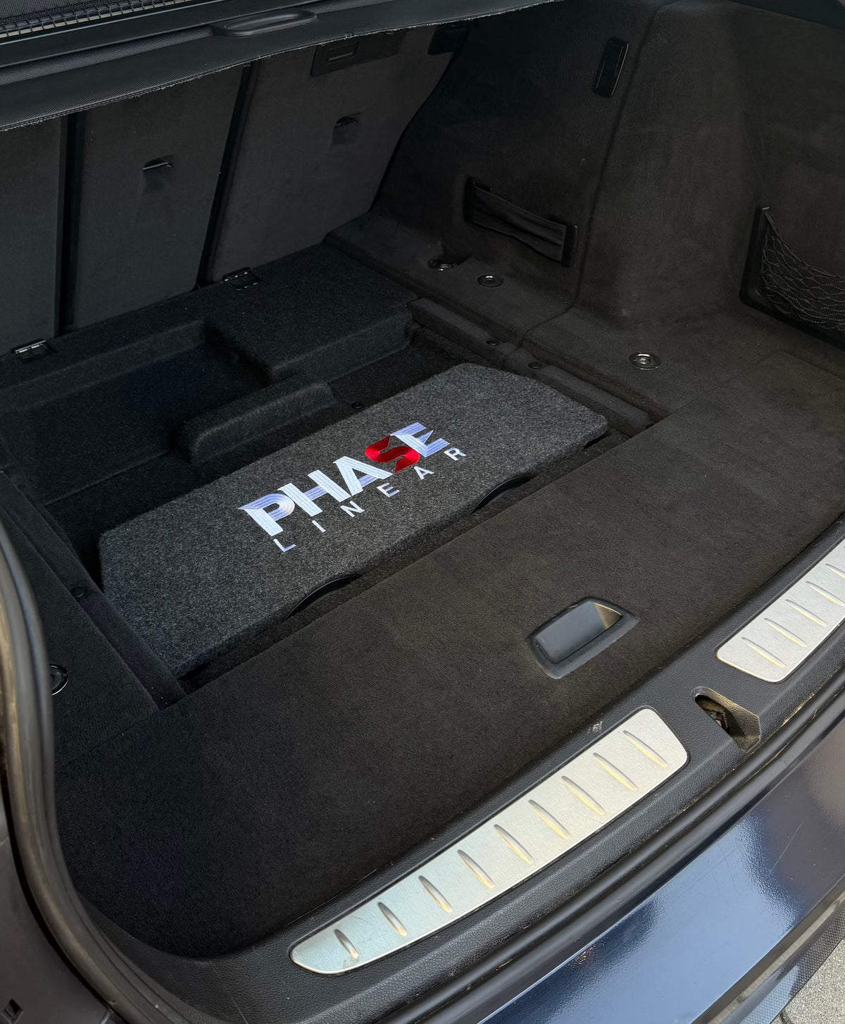 SUB F30-33• Auto-Subwoofer 2x120 Watt passgenau für BMW 3-er F30-33